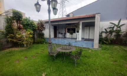 Casa Térrea no Bairro Nova Petrópolis, São Bernardo do Campo