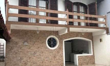 Casa Estilo Colonial com Piscina na Vila Humaitá, Santo André
