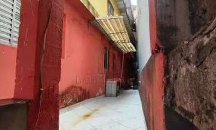 Casa com Salão Comercial no Bairro Montanhão – São Bernardo do Campo