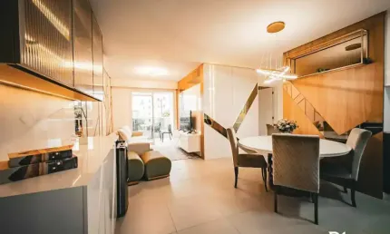Apartamento Moderno e Sofisticado à 150m do Mar com Infraestrutura Completa