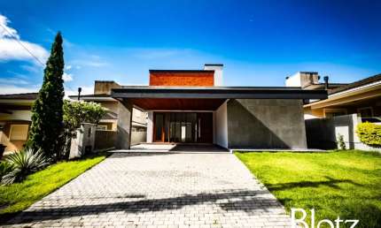 Casa de Alto Padrão em Condomínio Fechado – 4 Suítes | Cachoeira do Bom Jesus