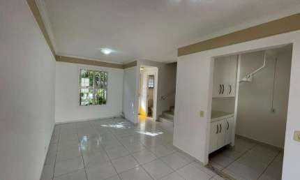 VENDA de Casa Modelo Natália de Canto, com 2 Quartos com Ares Condicionado e 1 Planejado, Cozinha Planejada, Quintal Amplo no Villa Flora em Sumaré SP