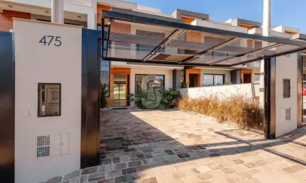Casa com 3 quartos à venda no Pinheiro, São Leopoldo  por R$ 770.000