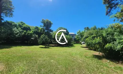 Terreno 1.414m² com uma casa - 500m do Mar - Santinho, Florianópolis/SC