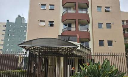 lindo apartamento de 3 quartos sendo uma suite com otima localizaçao