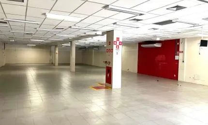 Comercial de alto padrão em condomínio para locação em Salvador-BA, Nova Brasília de Itapuã: 2 salas, 2 banheiros, 7 vagas, 500m².
