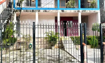 Imperdível oportunidade de adquirir casa de 4 quartos, 1 suíte, 2 salas, 3 banheiros e garagem no Bonfim, Salvador-BA!