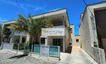 Imperdível: Casa em Condomínio de Luxo com 4 suítes em Buraquinho, Lauro de Freitas-BA - 180m² - 2 vagas de garagem