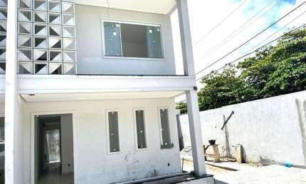 Casa Duplex para Venda em Lauro de Freitas / BA no bairro Ipitanga