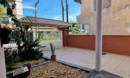 Casa para venda em balneário piçarras, itacolomi, 5 dormitórios, 3 suítes, 3 banheiros, 4 vagas