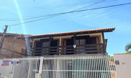 Casa para Venda em Balneário Piçarras, CENTRO, 3 dormitórios, 1 suíte, 3 banheiros, 2 vagas