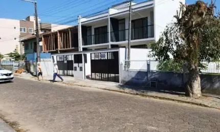 Casa para venda em barra velha, tabuleiro, 3 dormitórios, 3 suítes, 4 banheiros