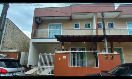 Casa para venda em balneário piçarras, itacolomi, 2 dormitórios, 2 suítes, 3 banheiros, 1 vaga