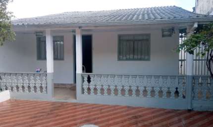 Linda casa construida em alvenaria de 3 dormitórios, R$ 430.000 Sitio Cercado - Curitiba - Pr