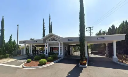 Venda de Sobrado Luxuoso com 4 Suítes no Condomínio Villa Romana