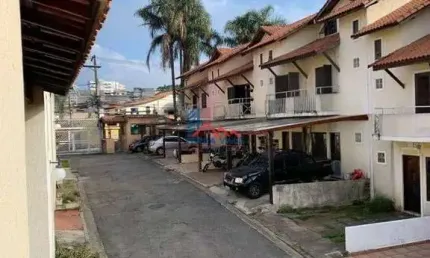 Casa com 3 dormitórios com 1 suíte no condomínio villas nazareth