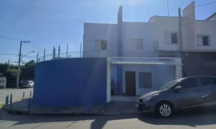 Casa de vila à venda em Sorocaba, Parque Esmeralda, com 2 quartos, 64m²