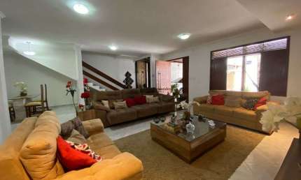 Excelente casa a venda com 5 quartos e gourmet com piscina em Nova Parnamirim