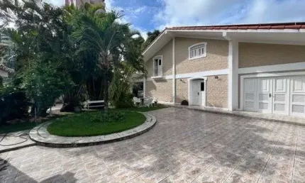 Casa Duplex com 350m² em terreno de 616m² à venda no Tirol, Natal/RN