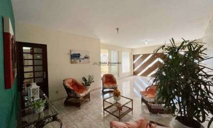 Belíssima casa a venda c/ 3 quartos, 204m², próximo ao Natal Shopping, Natal/RN
