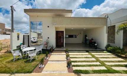 Belíssima casa à venda com 03 quartos, 128m² no Ecoville II em Parnamirim/RN