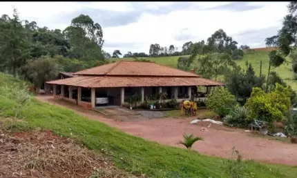 Sítio para Venda em Santa Rita de Caldas, Rio Pardo, 3 dormitórios, 2 banheiros, 6 vagas