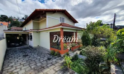 Casa com 4 dormitórios à venda, 131 m² por R$ 790.000,00 - Tijuca - Teresópolis/RJ