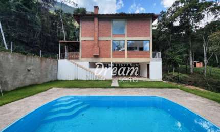 Casa com 3 dormitórios à venda, 300 m² por R$ 760.000,00 - Três Córregos - Teresópolis/RJ