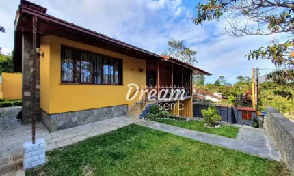Casa com 5 dormitórios à venda, 250 m² por R$ 1.100.000,00 - Iucas - Teresópolis/RJ