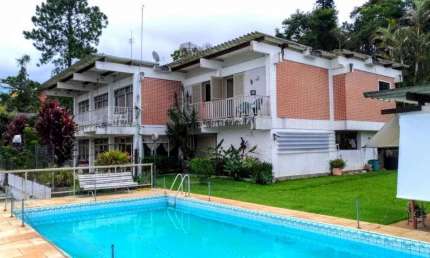 Casa com 4 dormitórios à venda, 448 m² por R$ 1.400.000,00 - Golfe - Teresópolis/RJ