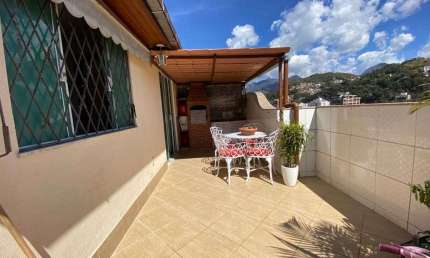 Cobertura com 2 dormitórios à venda, 112 m² por R$ 690.000,00 - Várzea - Teresópolis/RJ