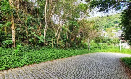 Terreno à venda, 926 m² por R$ 280.000,00 - Cascata Guarani - Teresópolis/RJ