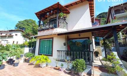 Casa com 4 dormitórios à venda, 190 m² por R$ 760.000,00 - Vargem Grande - Teresópolis/RJ