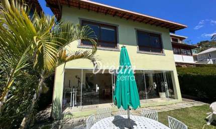 Casa com 3 dormitórios à venda, 146 m² por R$ 670.000,00 - Albuquerque - Teresópolis/RJ