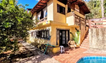Casa com 2 dormitórios à venda, 260 m² por R$ 405.000,00 - Colônia Alpina - Teresópolis/RJ