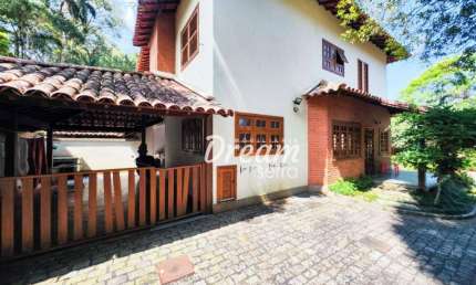 Casa com 3 dormitórios à venda, 155 m² por R$ 690.000,00 - Quebra Frascos - Teresópolis/RJ