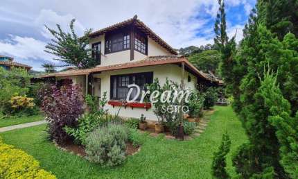 Casa com 3 dormitórios à venda, 119 m² por R$ 690.000,00 - Albuquerque - Teresópolis/RJ