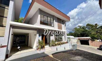 Casa com 3 dormitórios à venda, 150 m² por R$ 1.190.000,00 - Várzea - Teresópolis/RJ