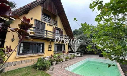 Casa com 4 dormitórios à venda, 300 m² por R$ 2.300.000 - Granja Guarani - Teresópolis/RJ