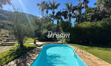 Casa com 5 dormitórios à venda, 350 m² por R$ 1.580.000,00 - Albuquerque - Teresópolis/RJ