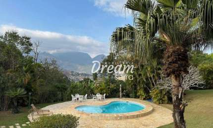 Casa com 5 dormitórios à venda, 300 m² por R$ 1.100.000,00 - Itaipava - Petrópolis/RJ