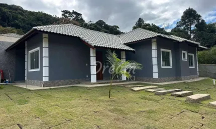 Casa com 3 dormitórios à venda, 145 m² por R$ 740.000,00 - Albuquerque - Teresópolis/RJ