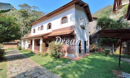 Casa com 3 dormitórios à venda, 181 m² por R$ 650.000,00 - Albuquerque - Teresópolis/RJ