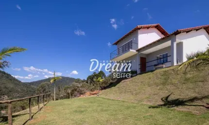 Casa com 3 dormitórios à venda, 130 m² por R$ 680.000,00 - Albuquerque - Teresópolis/RJ