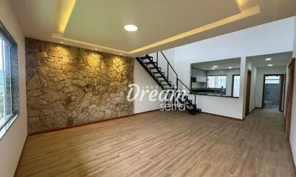 Casa com 2 quartos + mezanino à venda, 130 m² por R$ 720.000 - Albuquerque - Teresópolis/RJ
