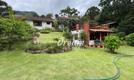 Casa com 4 dormitórios à venda, 257 m² por R$ 1.450.000,00 - Vargem Grande - Teresópolis/RJ