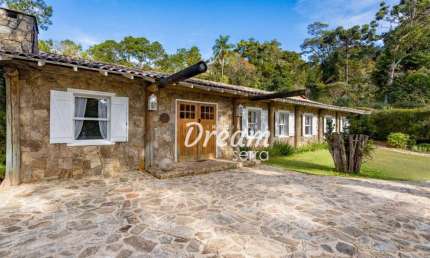 Casa com 7 dormitórios à venda, 260 m² por R$ 4.500.000,00 - Itaipava - Petrópolis/RJ