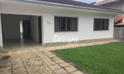 Casa com 3 dormitórios à venda, 118 m² por R$ 750.000,00 - Fazendinha - Teresópolis/RJ