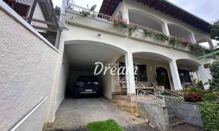 Casa com 3 dormitórios à venda, 287 m² por R$ 1.590.000,00 - Várzea - Teresópolis/RJ