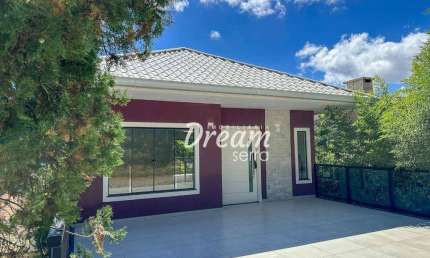 Casa com 3 dormitórios à venda, 150 m² por R$ 950.000,00 - Albuquerque - Teresópolis/RJ